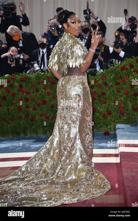 The Met Gala: Who Goes, Who Hosts, and Who Decides the 